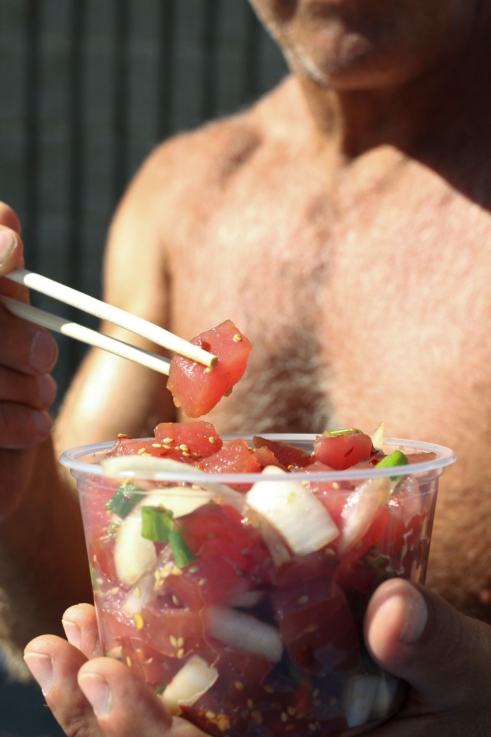 muscle-beach-man-with-poke