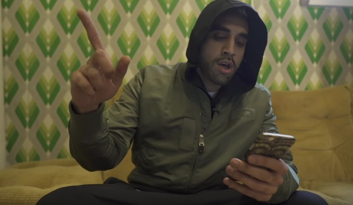 „Faschos wissen wer der Adolf ist“—Ali As disst Bürger Noisey