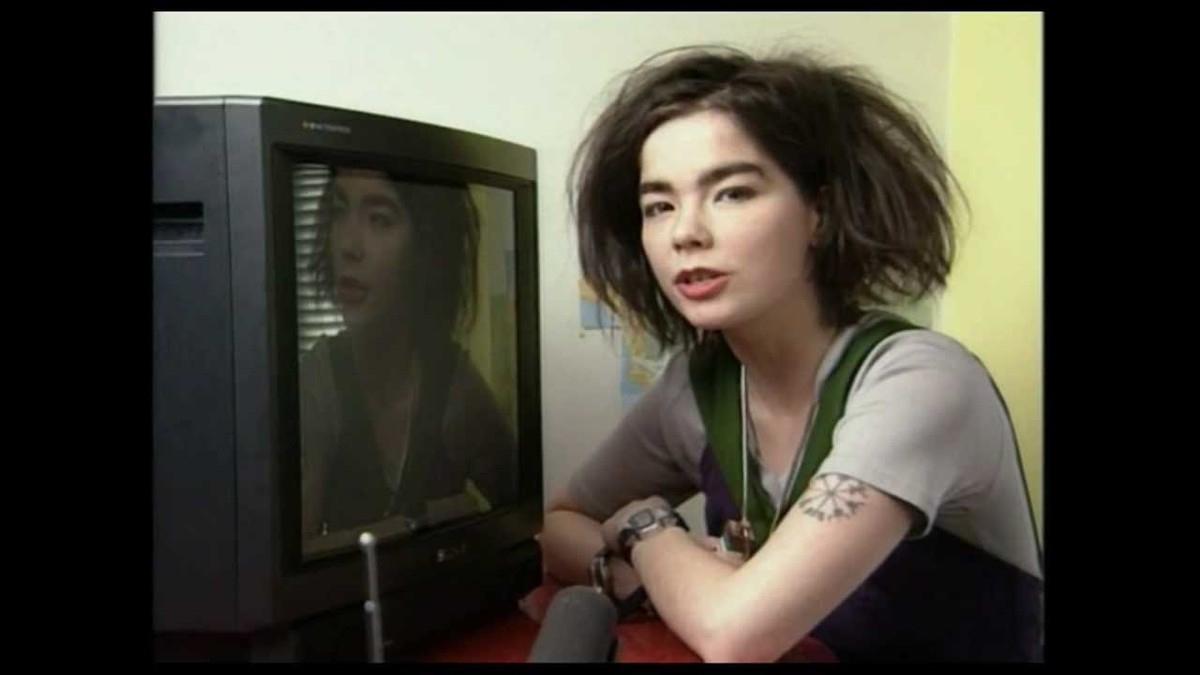Björk Ci Spiega Perché Non Bisogna Aver Paura Della Televisione