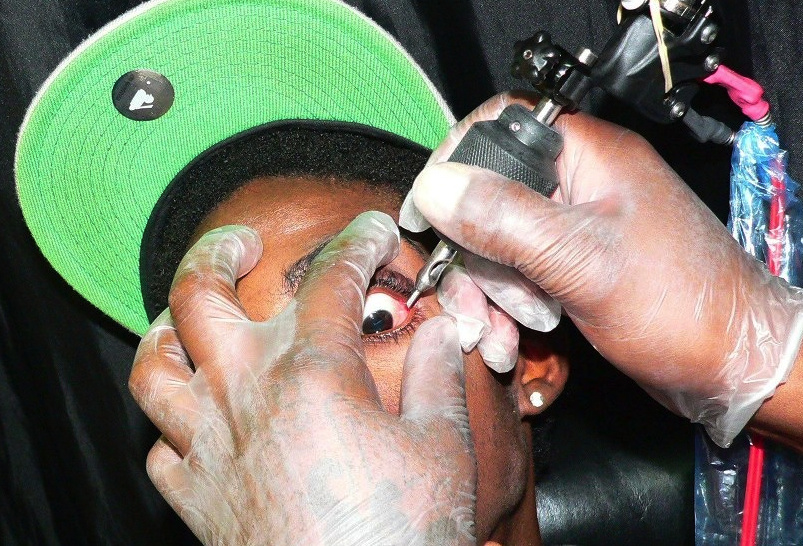 mike tattooing lil wayne | Here we go! | Mike Graves | Flickr