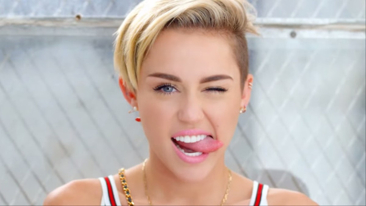 Miley Cyrus Acaba De Crear Una Caridad Lgbt Para Personas Sin Hogar Porque Es Poca Madre