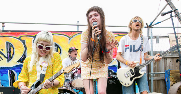 More Scenes Of SXSW: Indie Rock Will Never Die But You Will - Noisey