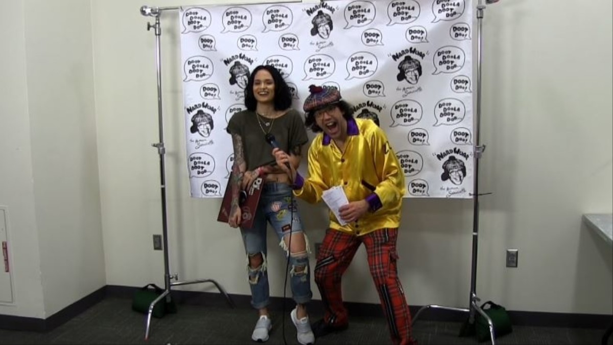 Watch Nardwuar Interview Kehlani And Shower Her With Star Wars Ts