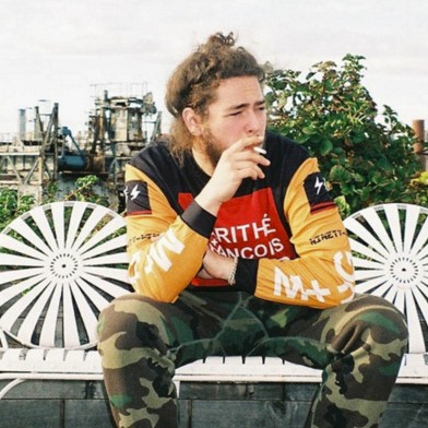 legering Troubled Skab Self-Proclaimed "One-Hit Wonder" Post Malone Talks the Future and Premieres  the Video for "Too Young"