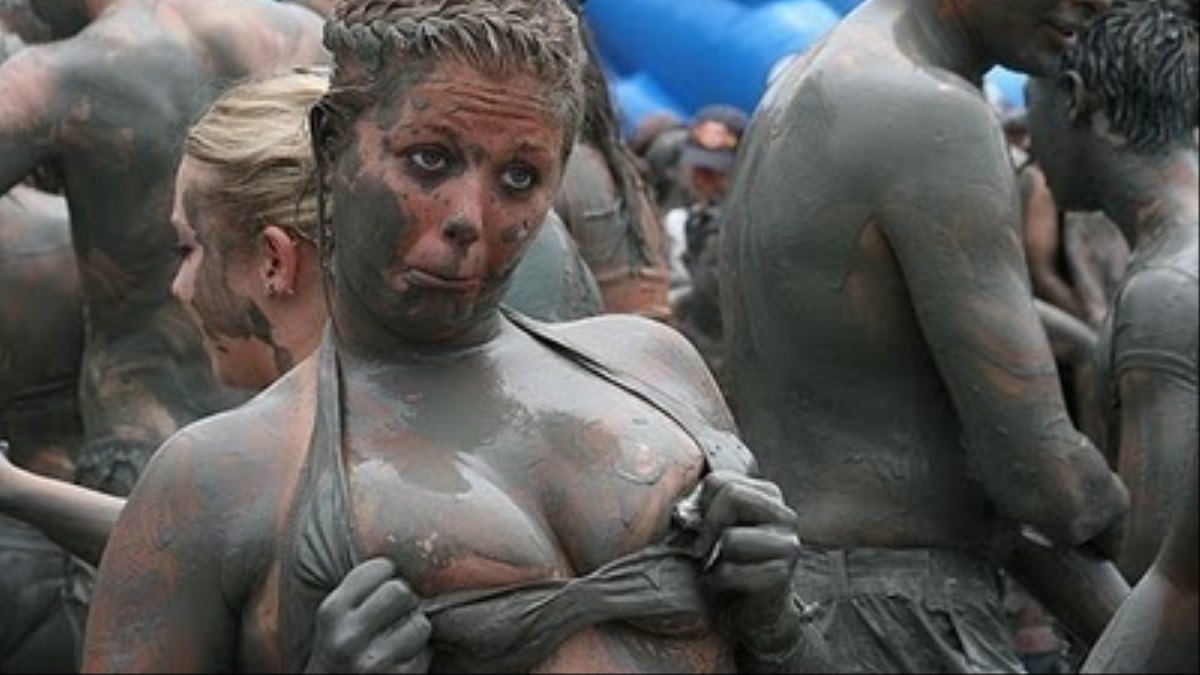 Festival duschen nackt