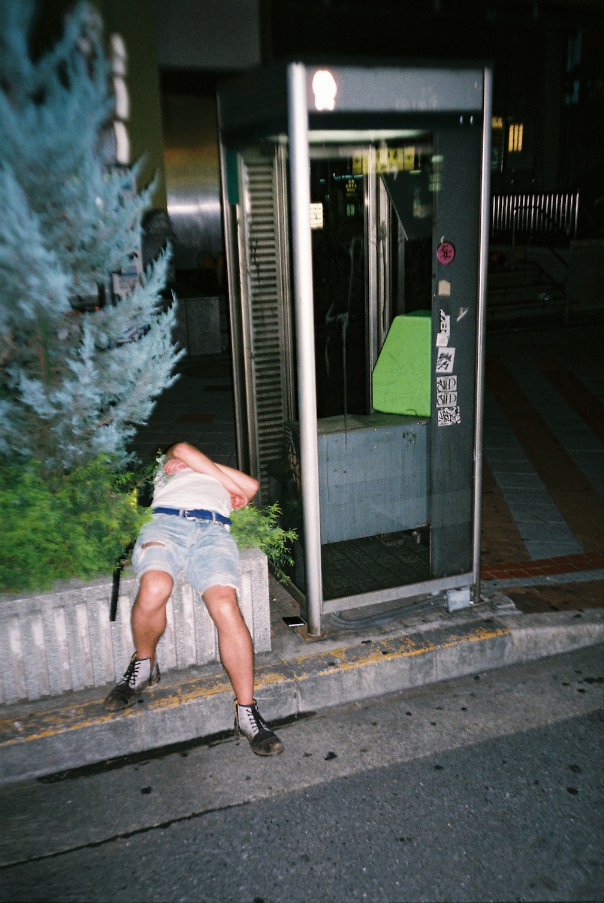 The Hilarity And Ethics Of Photographing Drunk People Vice
