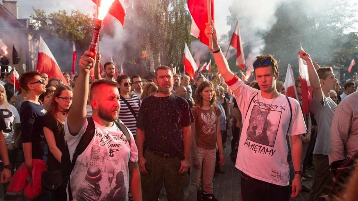 Photos Of Polish People Marching On The Anniversary Of The Warsaw Uprising