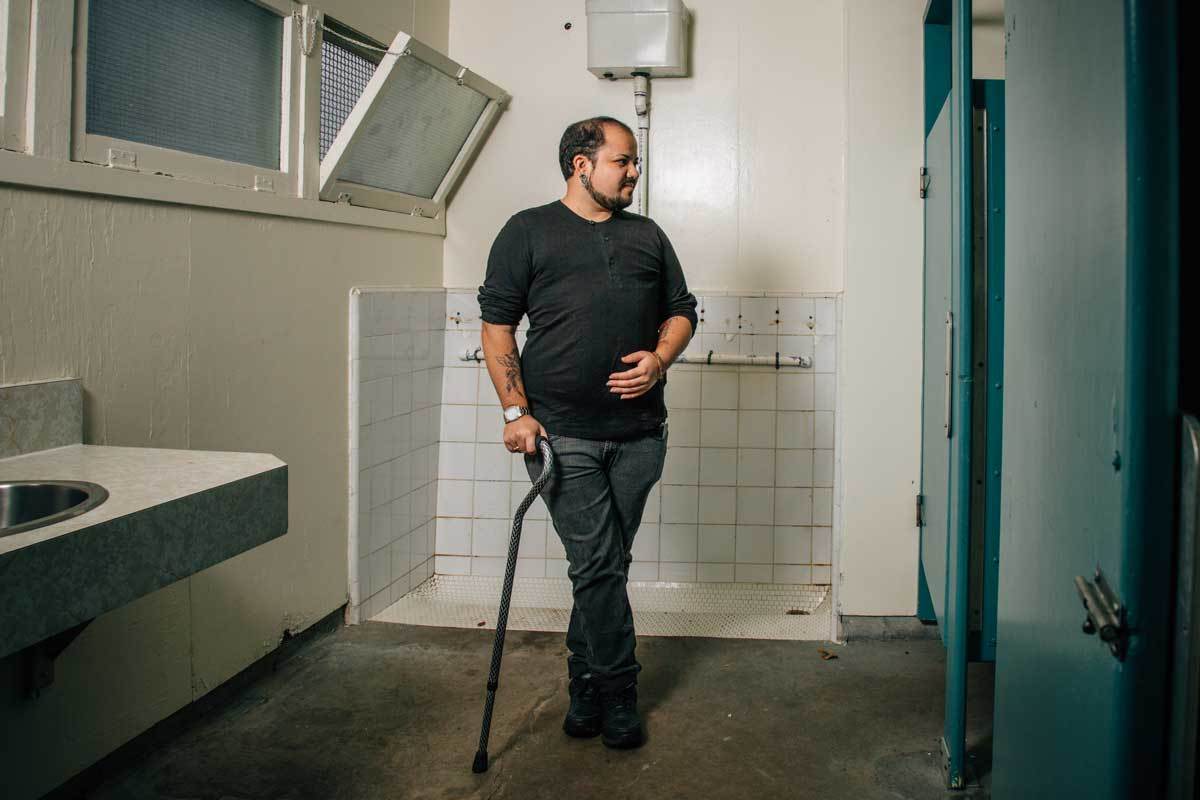 here-are-some-photos-of-transgender-people-in-public-washrooms-body-image-1479625621
