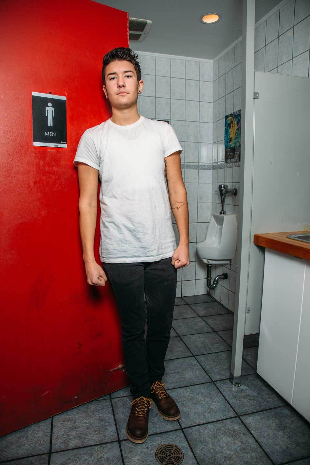 here-are-some-photos-of-transgender-people-in-public-washrooms-body-image-1479659707