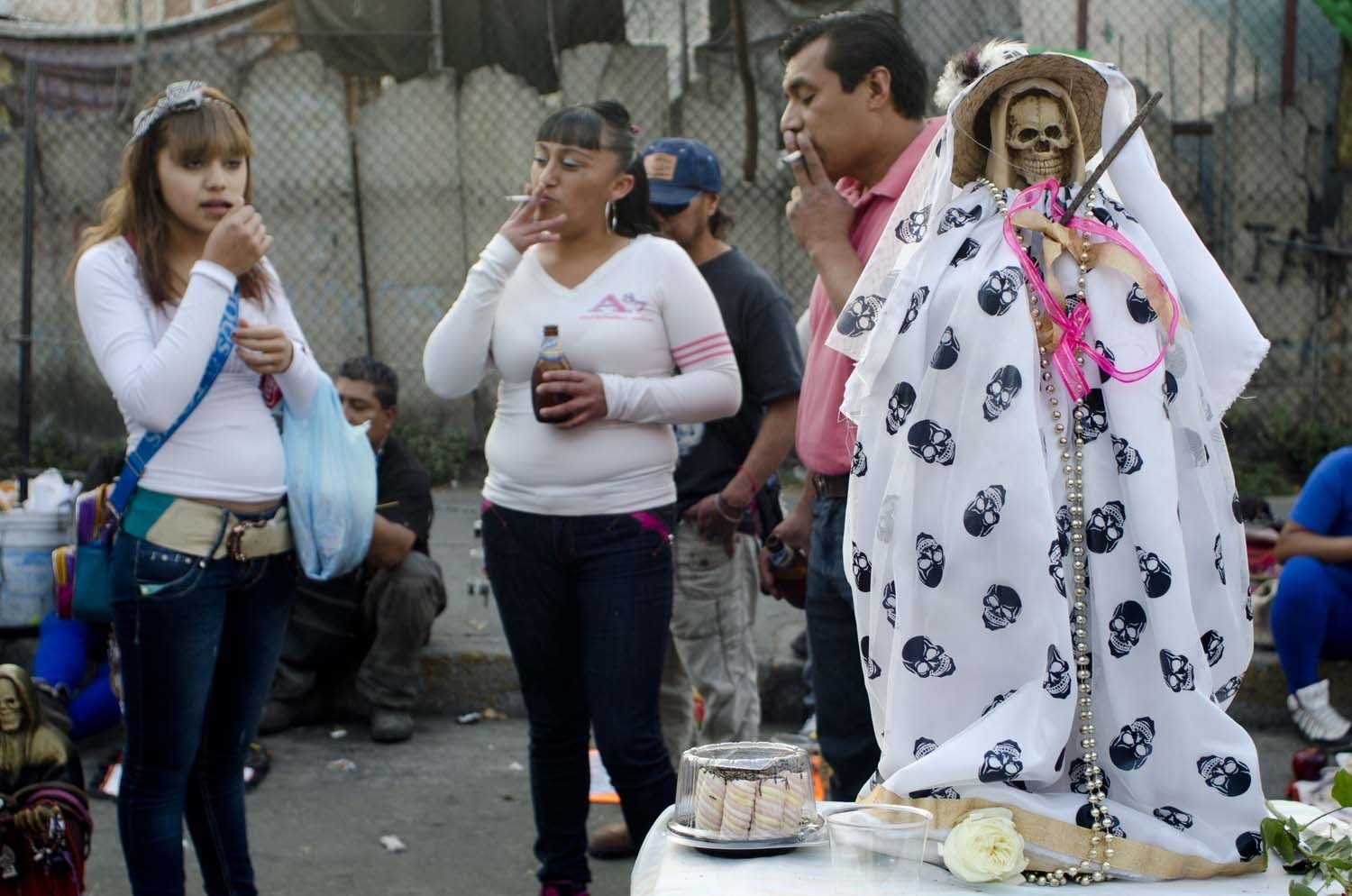 La Santa Muerte: Mexico’s Saint of Delinquents and Outcasts - VICE