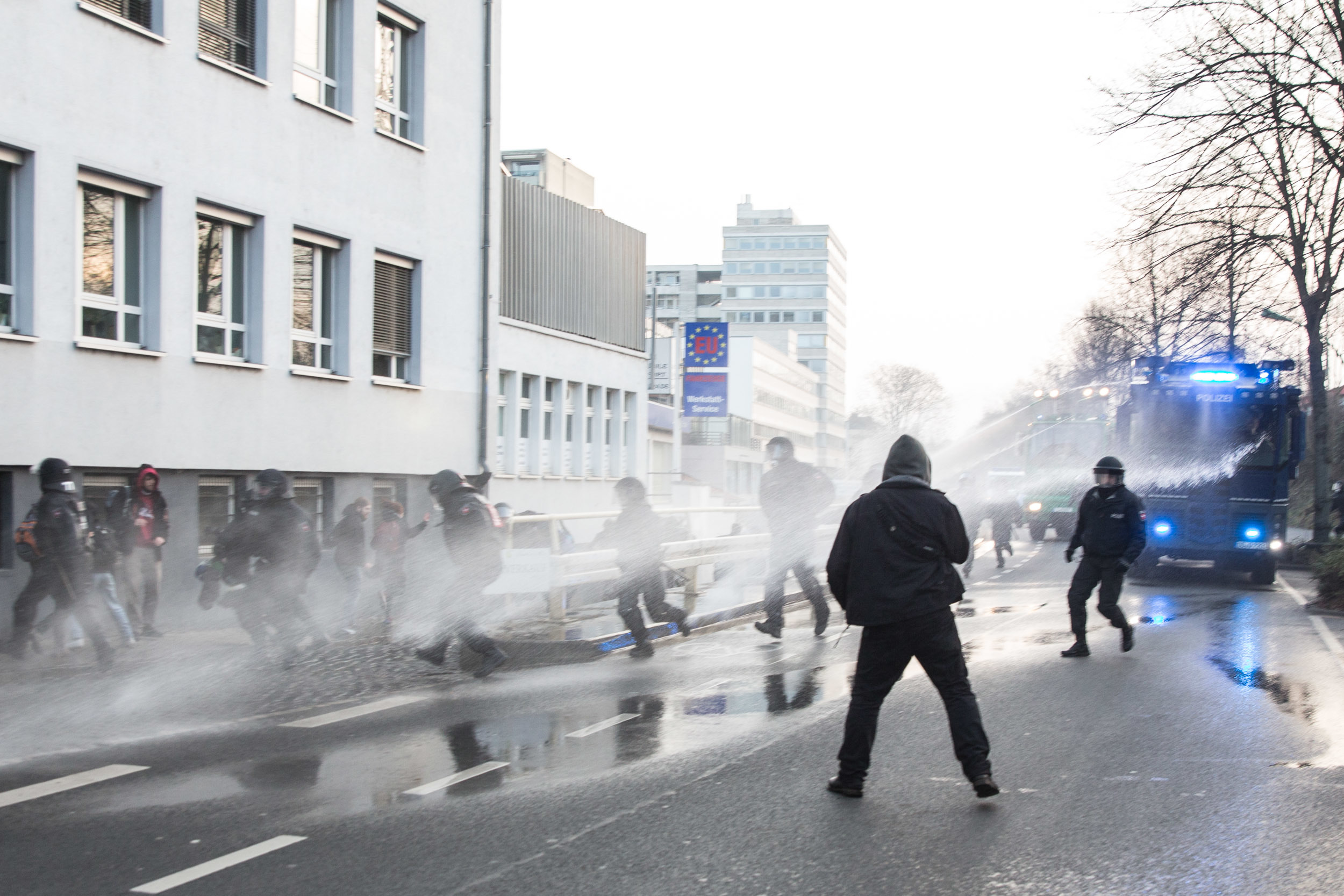 Frankfurt Brennt: Bilder Von Den Blockupy-Protesten - VICE