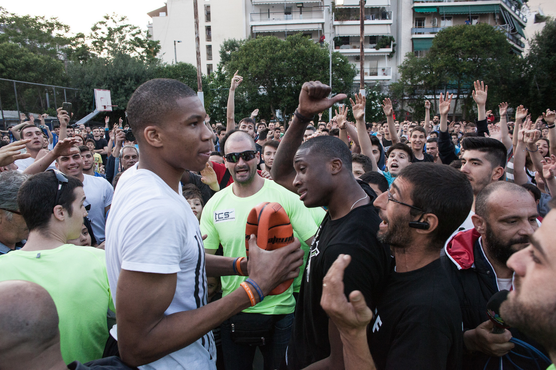 Athens Went Nuts for Its Returning NBA Star Giannis Antetokounmpo Last Week - VICE