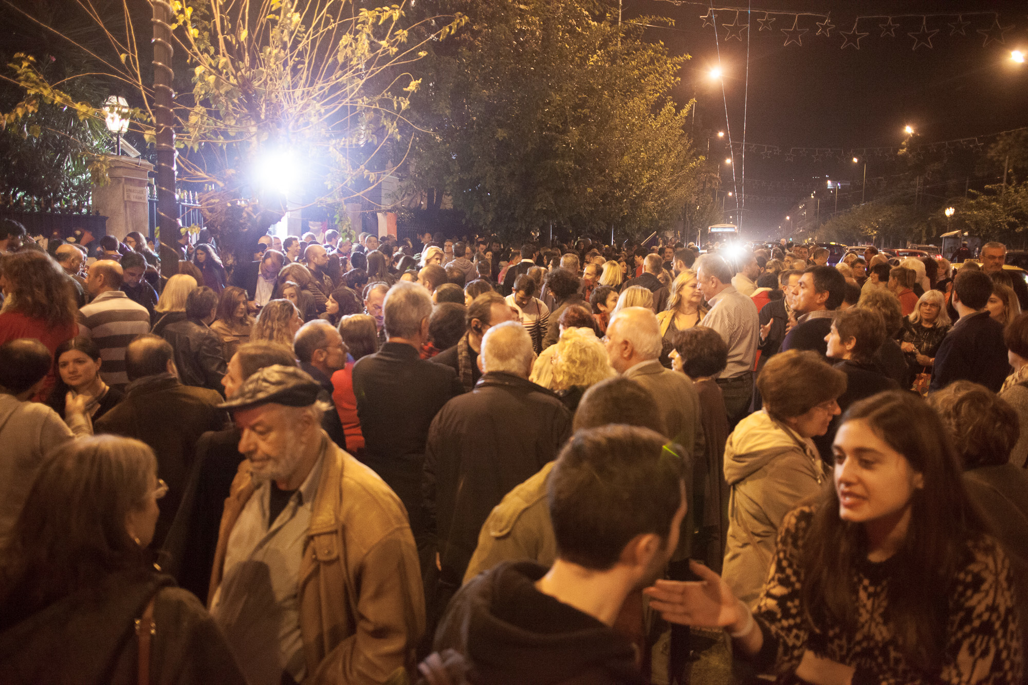 athens-siopili-diamartyria-paris-attacks-652-1447579700