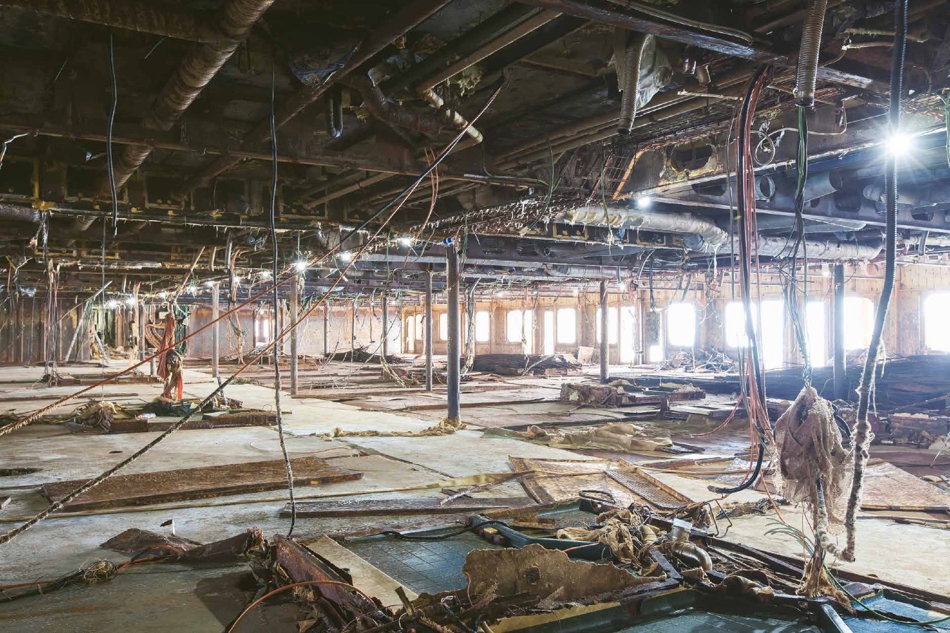 diese-fotos-vom-wrack-der-costa-concordia-sind-fast-unerlaubt-schoen-129-606-1453137060