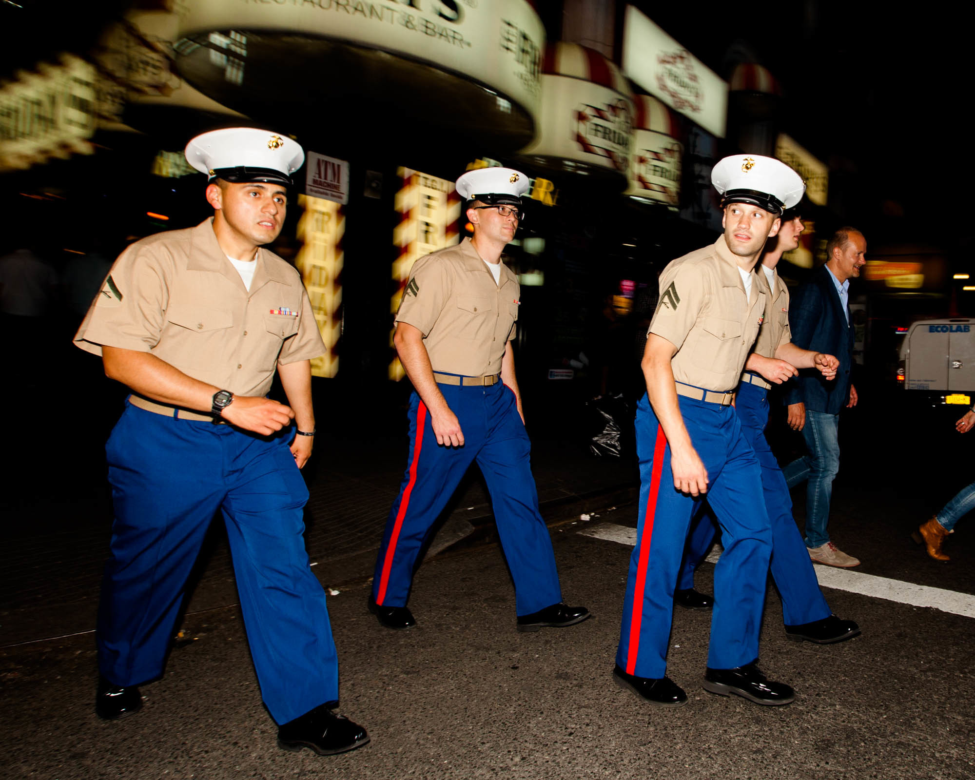 Photos of Sailors Taking Over the City During NYC's Fleet Week VICE