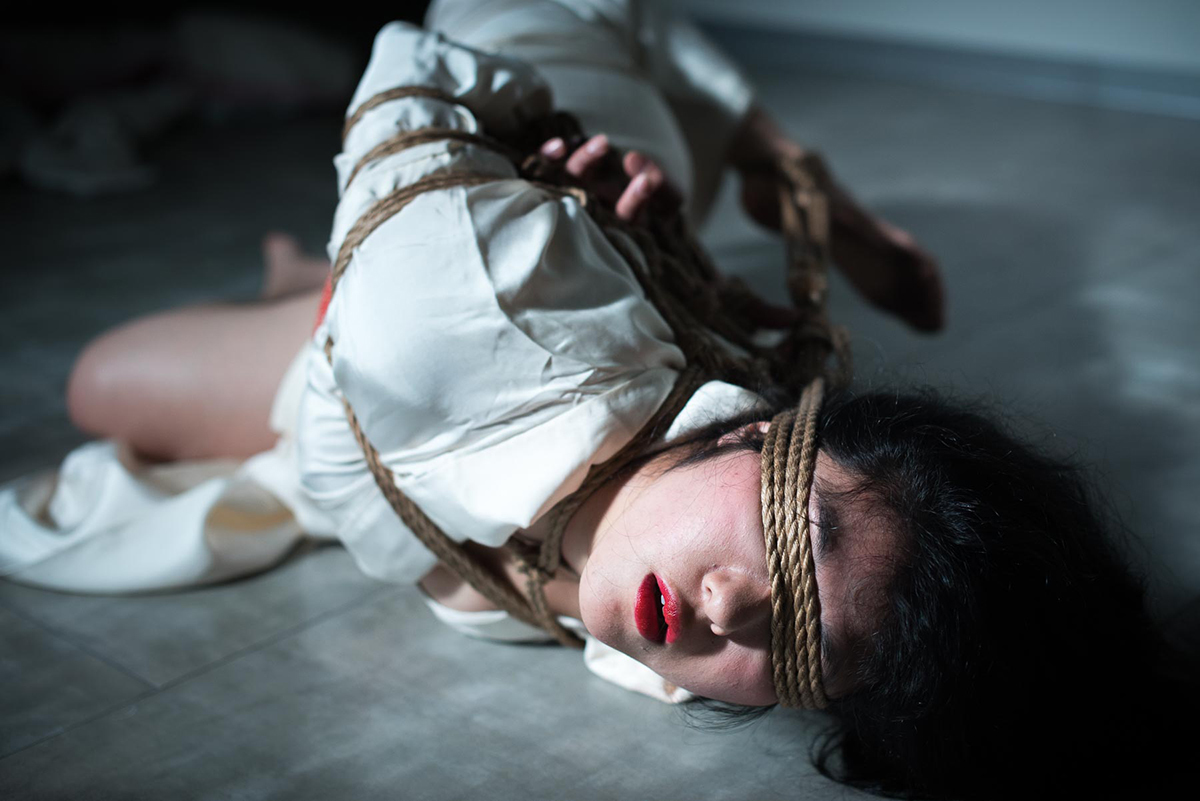 Photos of a Woman Trying to Make It in Japans Rope Bondage Scene