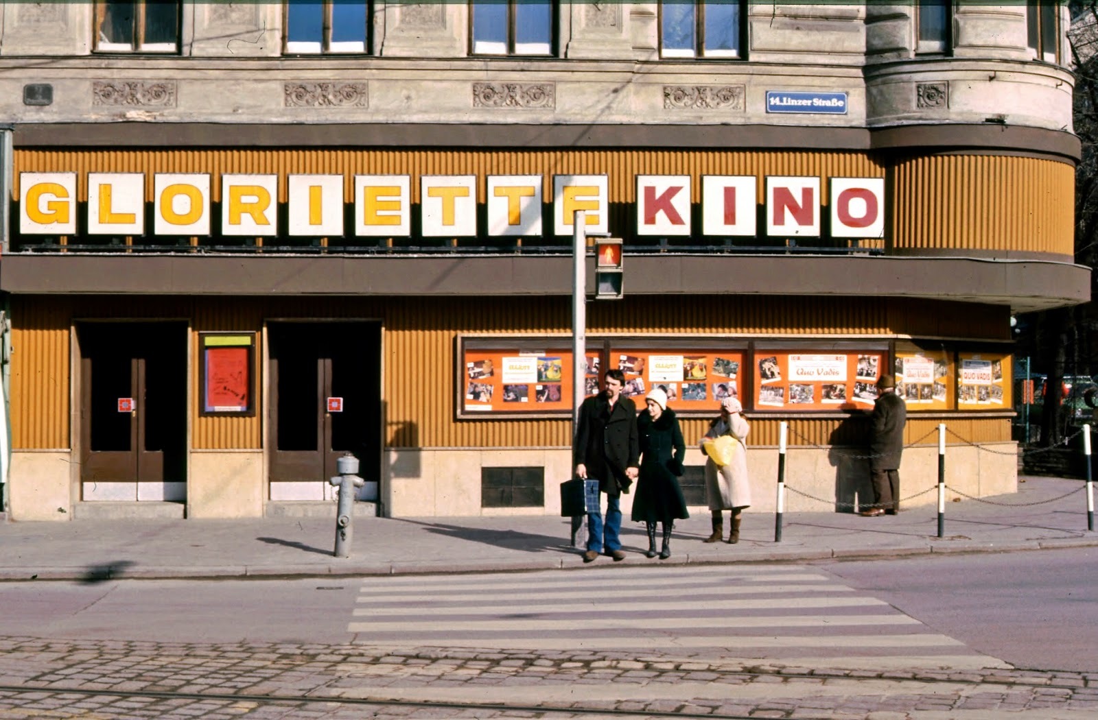 mehr-fotos-von-wiener-kinos-aus-dem-jahr-1980-vice